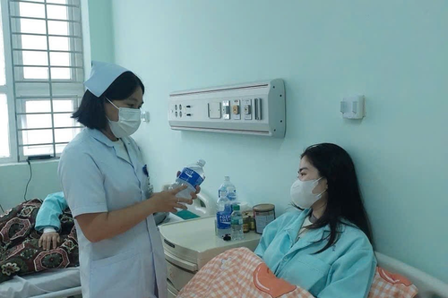 Phát hiện vi khuẩn E.coli trong vụ 46 người ngộ độc sau tiệc tất niên