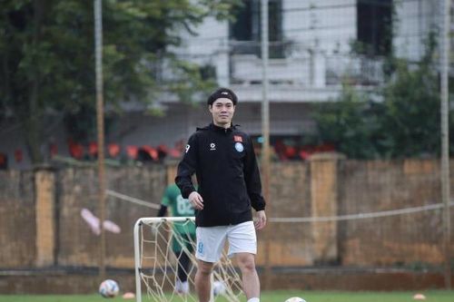 Tiền đạo Nguyễn Văn Toàn báo tin vui