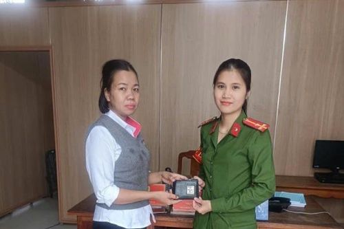 Trả tài sản cho người đánh rơi