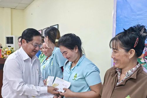 Lan tỏa nghĩa tình xuân Bính Ngọ