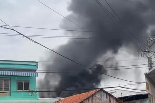 An Giang: Cháy 4 căn nhà giữa trời trưa nắng nóng