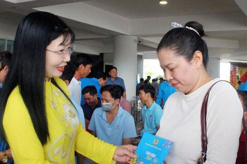 Ấm áp Chương trình 'Tết Sum vầy - Xuân ơn Đảng' năm 2026