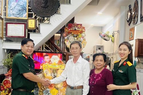 VKS Quân sự Khu vực 71 chúc Tết nguyên lãnh đạo ngành Kiểm sát Quân sự Quân khu 7