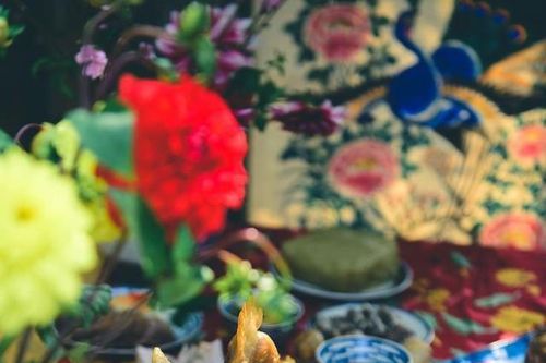 Nếm thử món cúng: Truyền thống hay kiêng kỵ trong đời sống hiện đại?