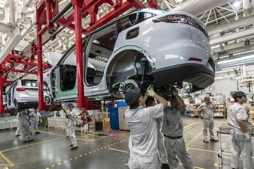 Năng lượng sạch thúc đẩy hơn 90% tăng trưởng đầu tư của Trung Quốc