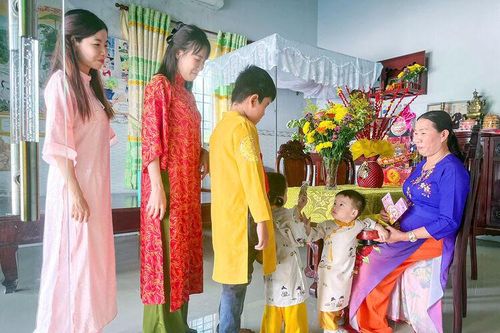 Tết trong mắt trẻ thơ