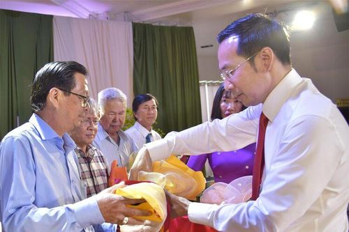 An Giang: Trân trọng những đóng góp của đội ngũ trí thức, văn nghệ sĩ và người làm báo