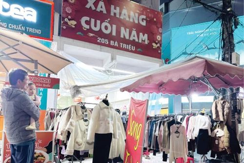 Nhếch nhác đô thị, tiềm ẩn nguy cơ mất an toàn giao thông