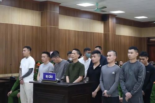 Trùm giang hồ Thanh Hóa Ý 'Ẻng' và đàn em lĩnh án