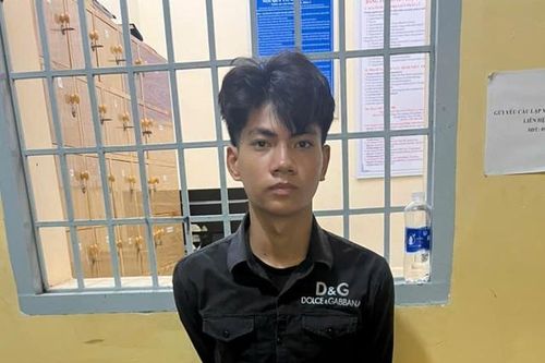Nhóm thanh thiếu niên dùng vỏ chai bia tấn công người, cướp tài sản trong đêm