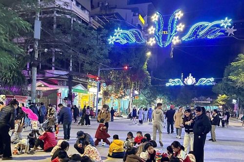 Sôi động các hoạt động đón giao thừa và vui xuân tại Cao Bằng