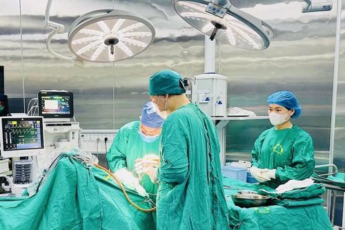 Những người giữ sự sống trong đêm giao thừa