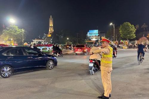 Công an các địa phương giữ vững an ninh trật tự, bảo đảm bình yên ngày Tết