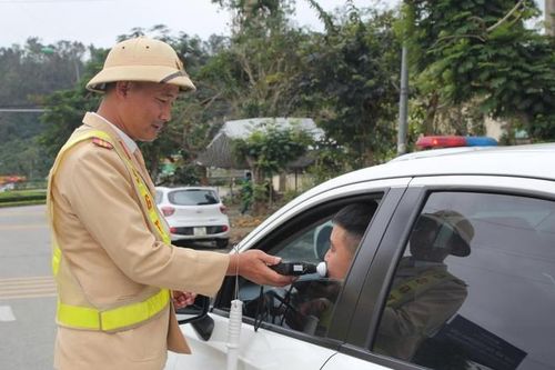 Ngày Tết vẫn xử lý nghiêm nồng độ cồn, không có ngoại lệ