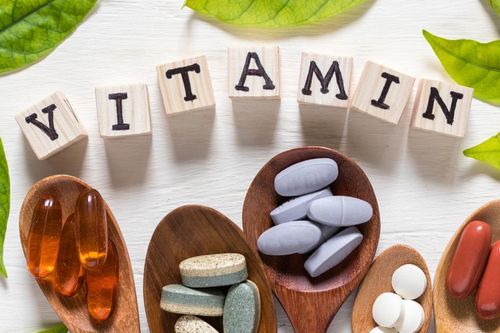 Những lưu ý quan trọng khi bổ sung vitamin cho người có vấn đề về thận