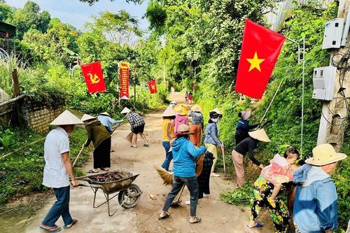 Những lá đơn xin thoát nghèo ở vùng biên