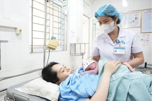 Bác sĩ CKI Tô Thị Kim Quy giữ trọn hạnh phúc 'mẹ tròn con vuông' cho bà bầu