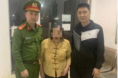 Công an phường Hoàng Mai tận tình giúp cụ bà đi lạc trở về gia đình an toàn