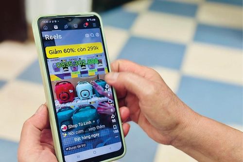 Người già mua hàng online, một góc nhìn khác