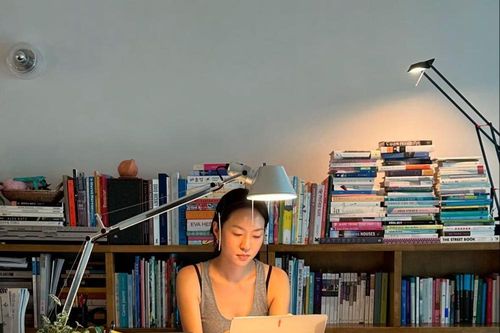 30 tuổi mà vẫn làm nhân viên quèn, ai 'bảo gì làm đó' là thất bại?