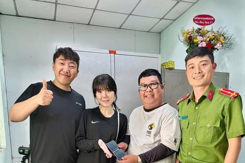 Trả lại tài sản cho người đánh rơi