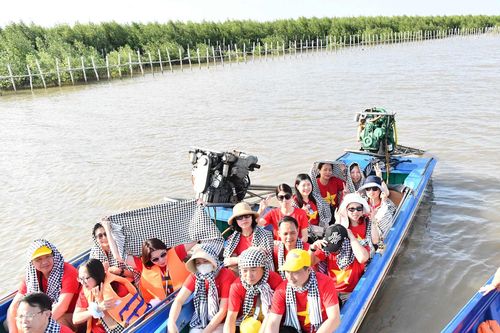 Xuôi dòng Cửu Long giang