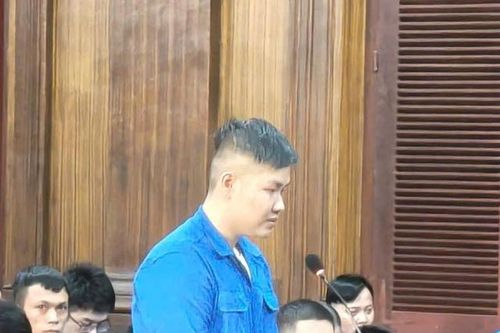 Tuyên án nam sinh viên trộm súng trong bảo tàng rồi rao bán trên mạng