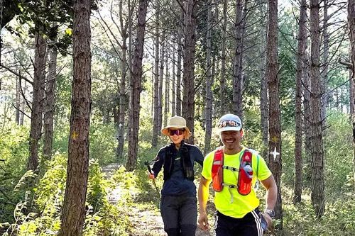 Trekking thu hút giới trẻ khám phá núi rừng