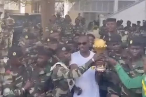 Senegal giữ cúp vô địch châu Phi trong căn cứ quân sự, quyết không trả Morocco