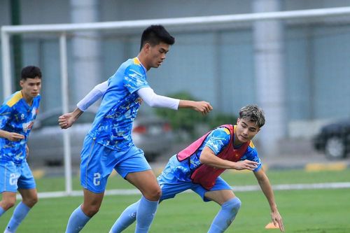 Hậu vệ cao 1m94 gây ấn tượng tại U23 Việt Nam
