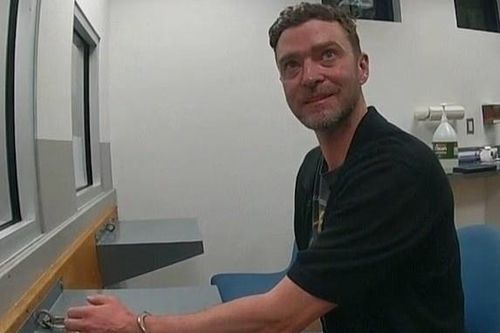 Justin Timberlake phàn nàn, khó chịu khi bị bắt