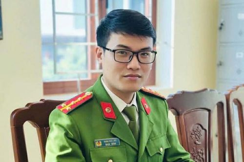 Dám dừng lại để thơ nói nhiều hơn
