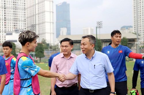 Lãnh đạo VFF động viên đội tuyển U19 Việt Nam trước giải đấu mới