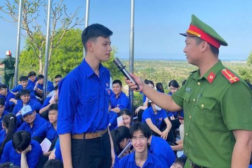 Trang bị kỹ năng phòng, chống lừa đảo trên không gian mạng