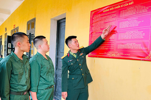Tạm gác việc lương cao, tình nguyện nhập ngũ