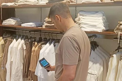 Hãng thời trang kiểm soát chính xác hàng tồn kho nhờ ứng dụng AI