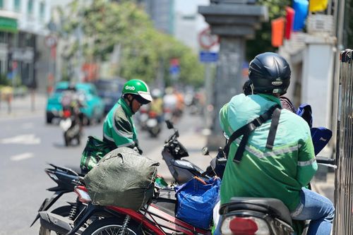 Mỗi cuốc xe một phép tính: Tài xế công nghệ xoay đủ cách giảm hao xăng