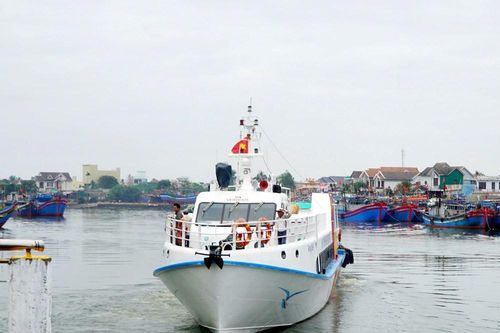 Giá vé tàu Sa Kỳ – Lý Sơn tiếp tục giảm từ ngày 30.3, kích cầu du lịch
