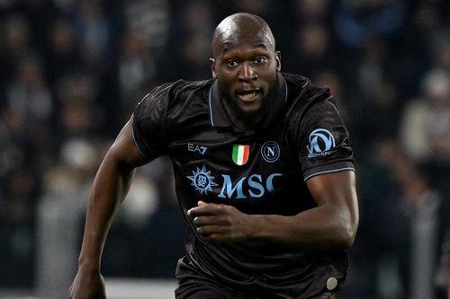 Napoli kỷ luật nặng Lukaku