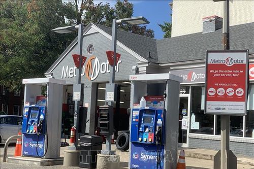 Giá xăng tại Mỹ vượt 4 USD/gallon, cao nhất kể từ năm 2022