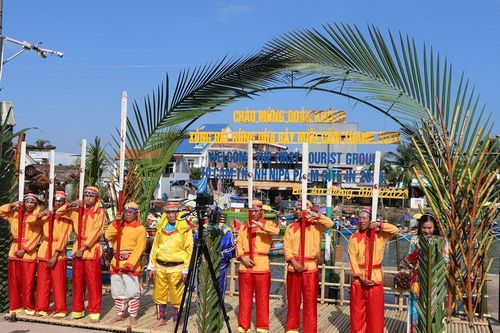 Trải nghiệm văn hóa miền biển tại lễ Cầu ngư Hội An Đông