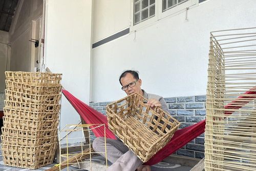 Đan sinh kế từ cỏ năn tượng