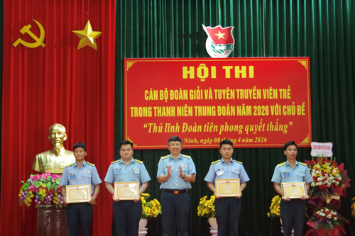 Sôi nổi Hội thi cán bộ Đoàn giỏi và Tuyên truyền viên trẻ năm 2026 tại Trung đoàn 927
