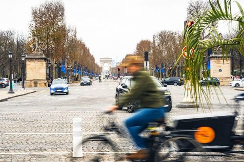 Paris chuyển mình thành đô thị xanh sau một thập kỷ cải cách