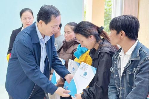 Giữ vững 'lưới an sinh'