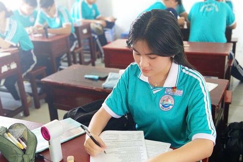 Đoàn Phương Quỳnh: Hành trình đến Quán quân hùng biện tiếng Anh