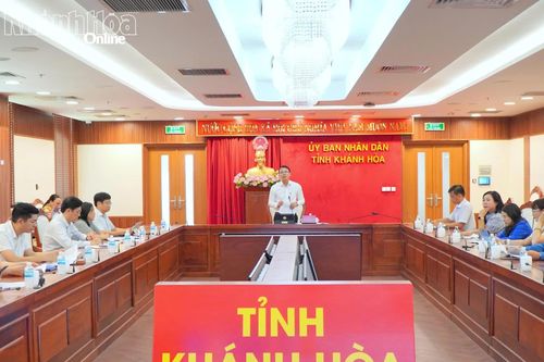 Cần xúc tiến việc thành lập các câu lạc bộ tiếng Anh