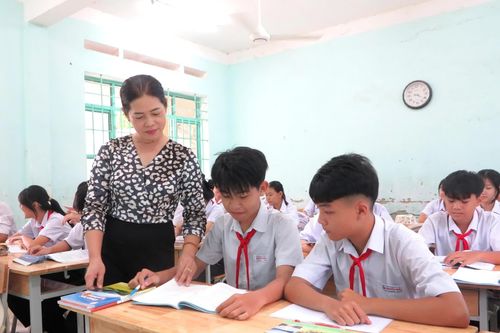 Bỏ bằng tốt nghiệp THCS, hiệu trưởng xác nhận việc hoàn thành chương trình