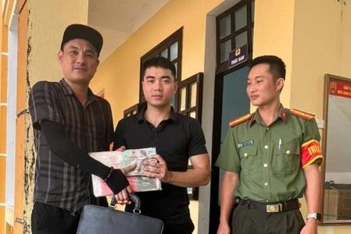 Nhặt được chiếc cặp có 350 triệu đồng, người đàn ông tìm cách trả lại