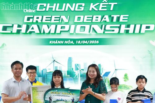 20 thí sinh tham dự Vòng chung kết Cuộc thi hùng biện và tranh biện tiếng Anh